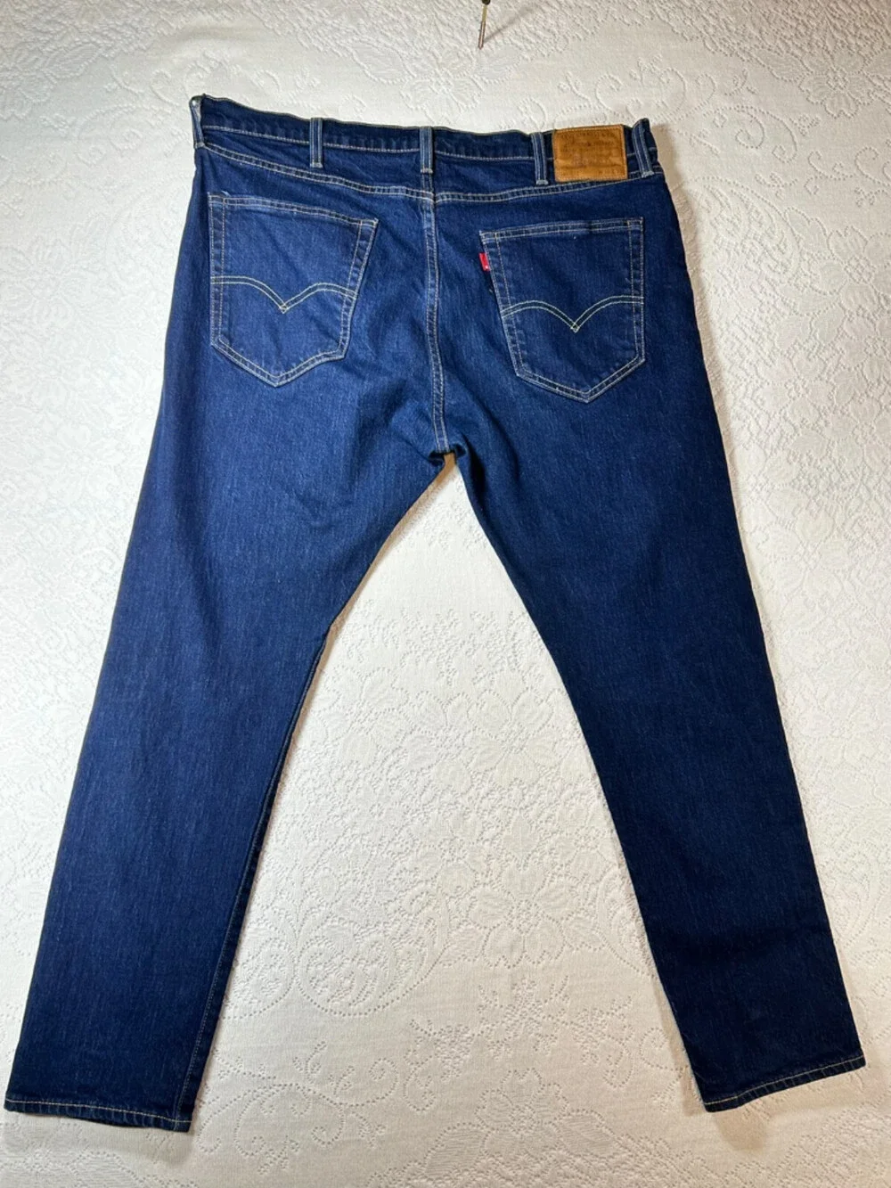 Levis excellent please